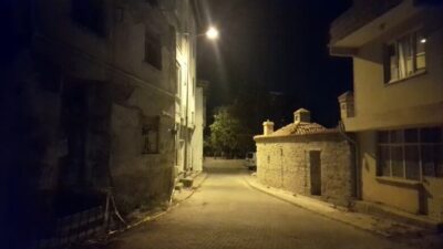 SINDIRGI BEŞİK GİBİ SALLANIYOR Balıkesir’in Sındırgı ilçesinde Richter ölçeğine göre,