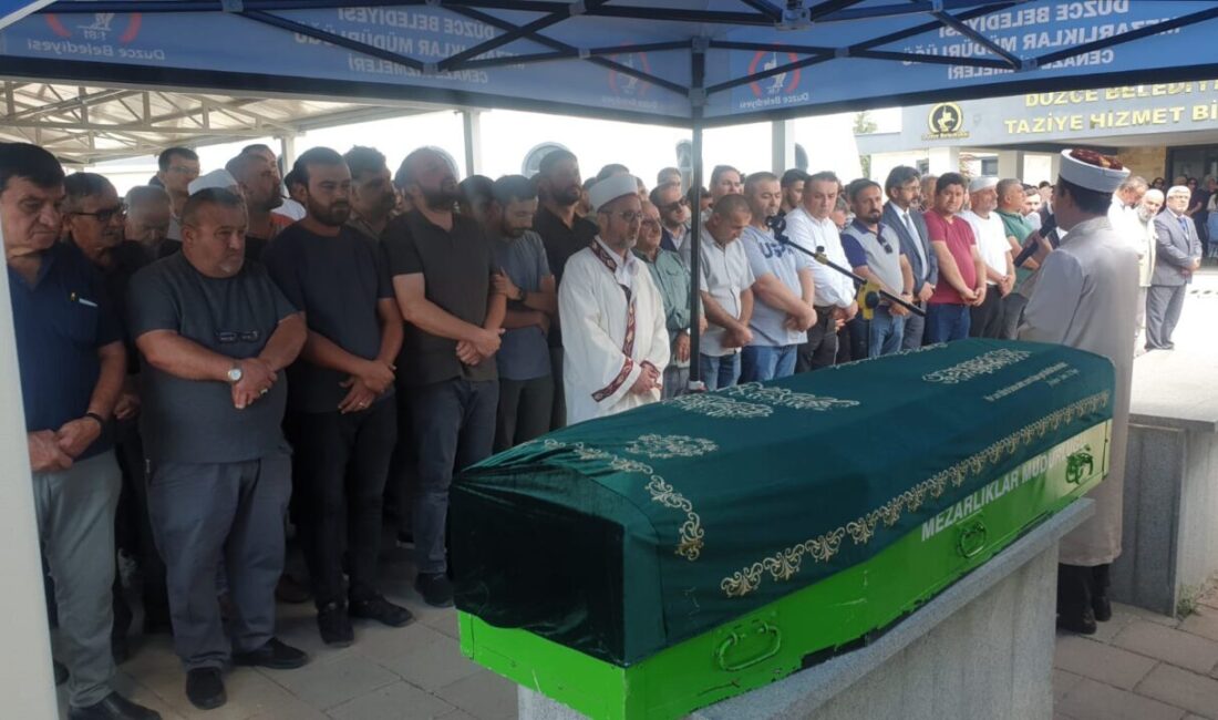 Musa KESKİN/DÜZCE, -DÜZCE’de doğum günü için alınan büyük süs balonunu