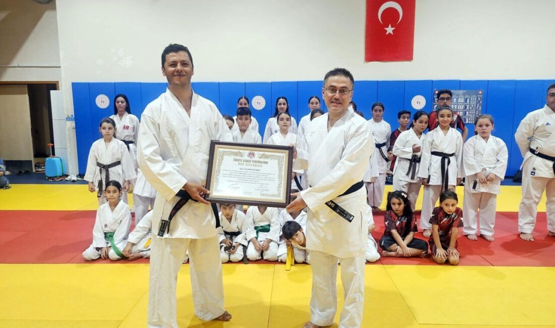 Başsavcı Oğuzhan Dönmez karatede siyah kuşak aldı Cavit AKGÜN / MUĞLA, – MUĞLA Cumhuriyet Başsavcısı Oğuzhan Dönmez,