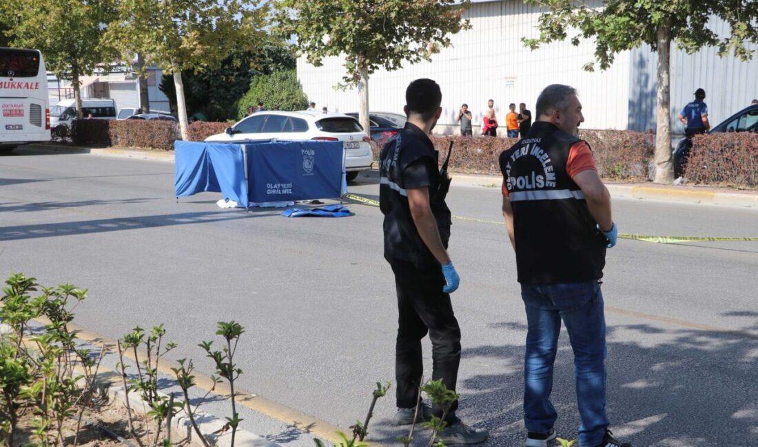 Ramazan ÇETİN/ DENİZLİ, – DENİZLİ’nin Merkezefendi ilçesinde, belediye otobüsünden inip