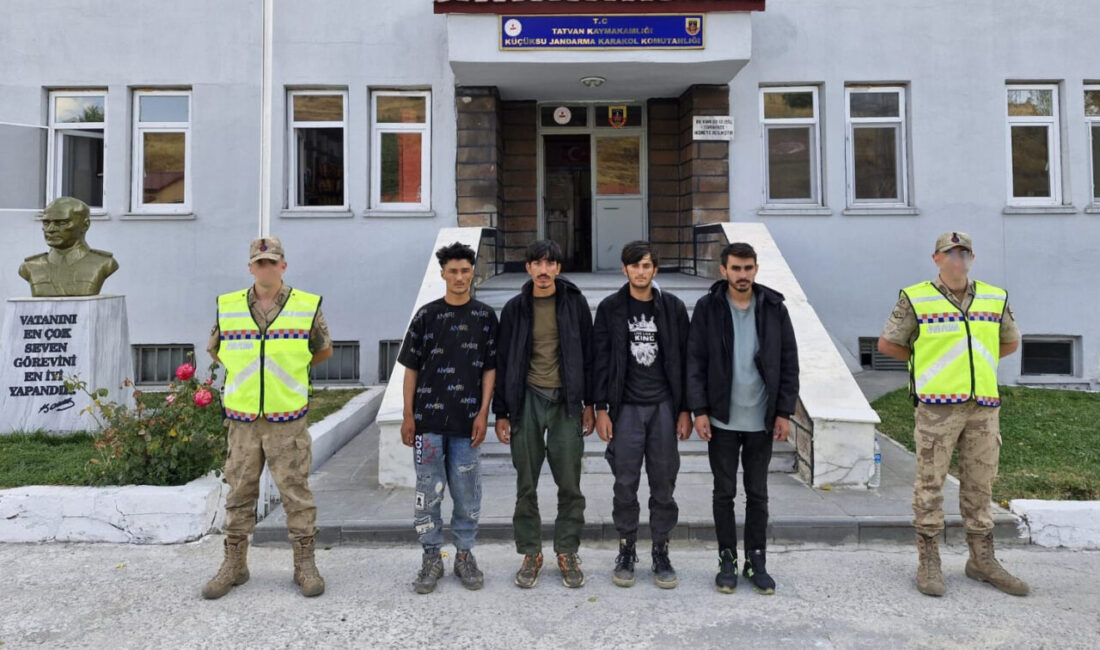 Özcan ÇİRİŞ/BİTLİS, – BİTLİS’in Tatvan ilçesi kırsalında 4 kaçak göçmen