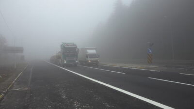 Mutlu YUCA/BOLU, – BOLU Dağı’nın D-100 kara yolu geçişinde sis
