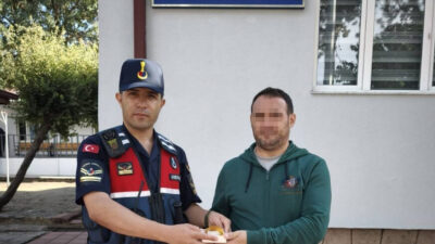 Zübeyde ÖZMEN/BOLU, – BOLU’da, bir vatandaşın bulduğu, içinde yaklaşık 205