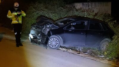 Yavuz YILMAZ/ İNEGÖL (Bursa), – BURSA’nın İnegöl ilçesinde 2 otomobilin