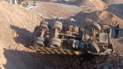 Yavuz YILMAZ/ İNEGÖL(Bursa), – BURSA’nın İnegöl ilçesinde hafriyat yüklü kamyonun