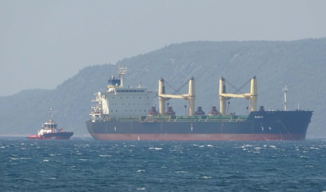 ÇANAKKALE, – ÇANAKKALE Boğazı’nda makine arızası yapan Malta bayraklı genel