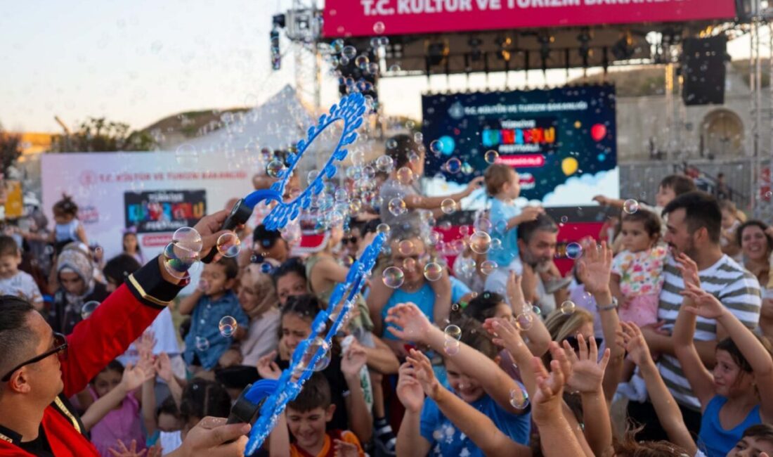 ÇANAKKALE, – ÇANAKKALE’de bu yıl ilki düzenlenen Kültür Yolu Festivali,