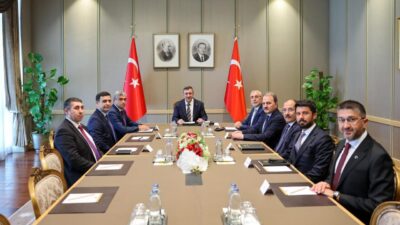 ANKARA, – CUMHURBAŞKANI Yardımcısı Cevdet Yılmaz, Azerbaycan Çalışma ve Halkın