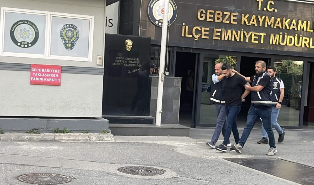 KARDEŞİNE DE EV HAPSİ CEZASI Kocaeli’nin Gebze ilçesinde aşırı hız