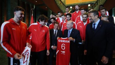 ANKARA, – CUMHURBAŞKANI Recep Tayyip Erdoğan, 2025 Avrupa Basketbol Şampiyonası’nda