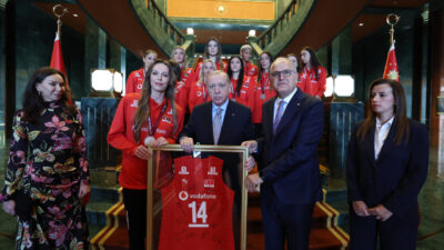 ANKARA, – CUMHURBAŞKANI Recep Tayyip Erdoğan, 2025 FIVB Dünya Şampiyonası’nda