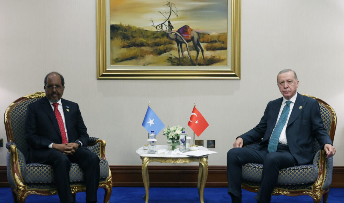 Cumhurbaşkanı Erdoğan, Somali Cumhurbaşkanı Mahmud ile bir araya geldi KATAR, – CUMHURBAŞKANI Recep Tayyip Erdoğan, Katar’da Somali Cumhurbaşkanı Hasan