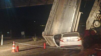 Muammer DAŞDELEN/ ANKARA, – ANKARA’nın Nallıhan ilçesinde damperi açılan kamyona