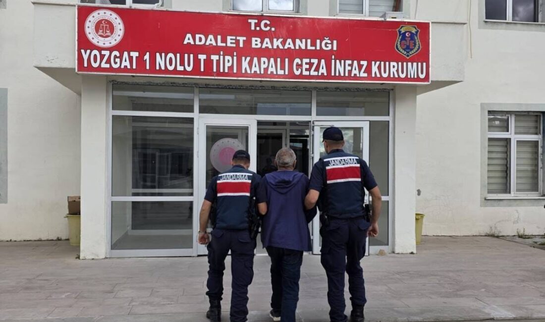 Fahrettin TOKER/ KIRŞEHİR, – KIRŞEHİR’in Akçakent ilçesinde dayısı Refik (63)