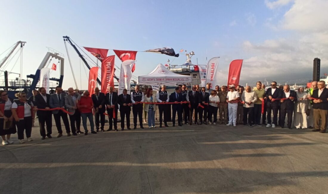 Ufuk AKTUĞ/ İSKENDERUN (Hatay), – HATAY’ın İskenderun ilçesinde, Akdeniz sularında