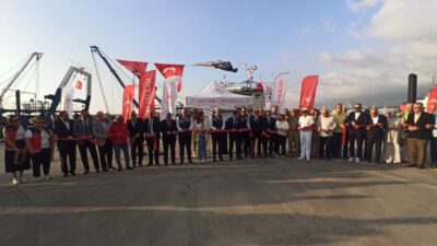 Ufuk AKTUĞ/ İSKENDERUN (Hatay), – HATAY’ın İskenderun ilçesinde, Akdeniz sularında