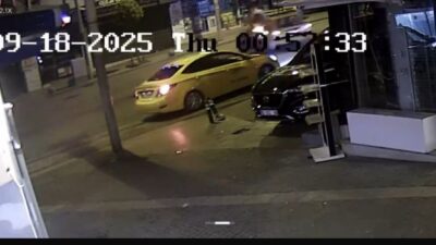 Hüseyin SEZİGİN/BURSA, – BURSA’da sürücüsünün drift yaptığı otomobile arkadan gelen