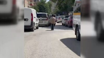 Mehmet Gökhan HAKBİLİR/ANKARA, – ANKARA’da trafikte elektrikli skuter valizle yolculuk