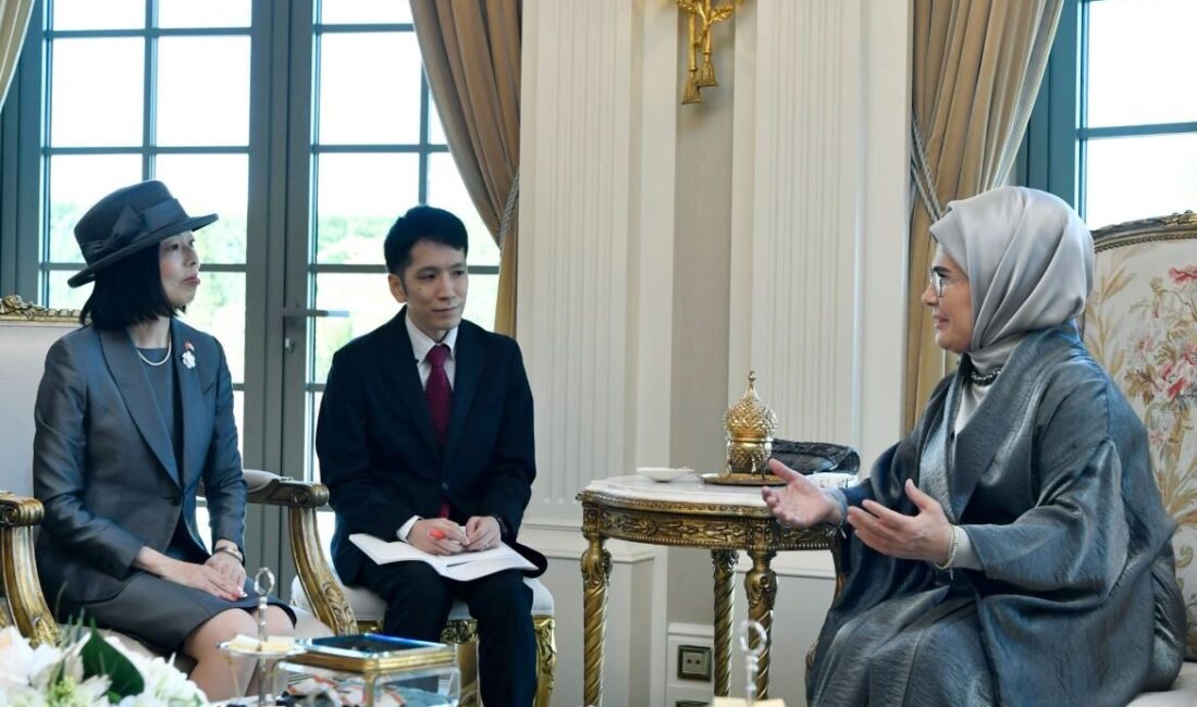 ANKARA, – CUMHURBAŞKANI Recep Tayyip Erdoğan’ın eşi Emine Erdoğan, Japonya