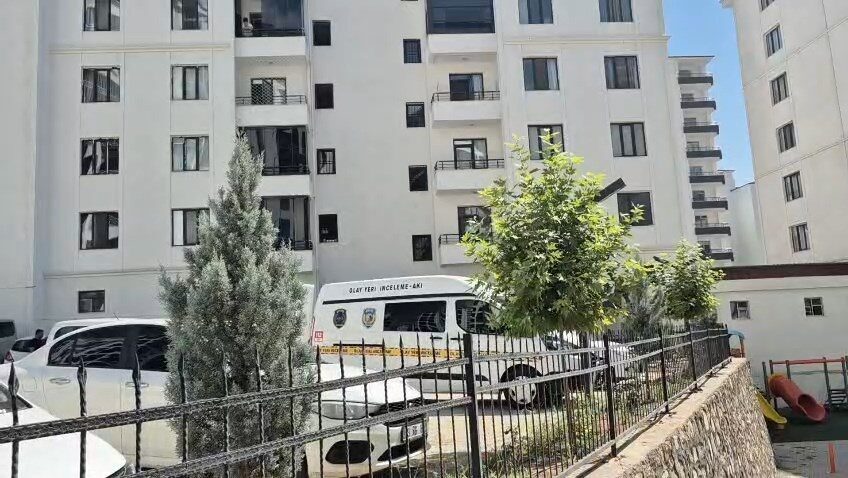Tekin YALÇINKAYA/ ELAZIĞ, – ELAZIĞ’da evine döndüğünde içeride gördüğü Orhan