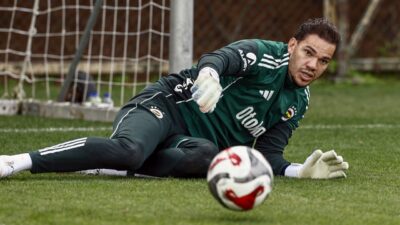 İSTANBUL, – FENERBAHÇE, Trabzonspor maçı hazırlıklarını Fenerbahçe Can Bartu Tesisleri’nde