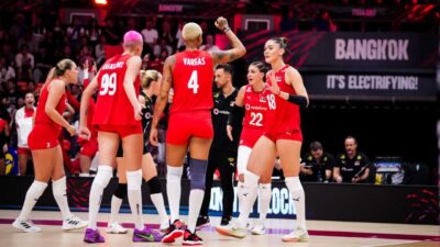 Türkiye – İtalya: 2-3 İSTANBUL, – SALON: Huamark, Bangkok HAKEMLER: