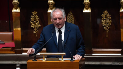 FRANSA, – FRANSA’da Ulusal Meclis’te yapılan oylamada güvenoyu alamayan Başbakan