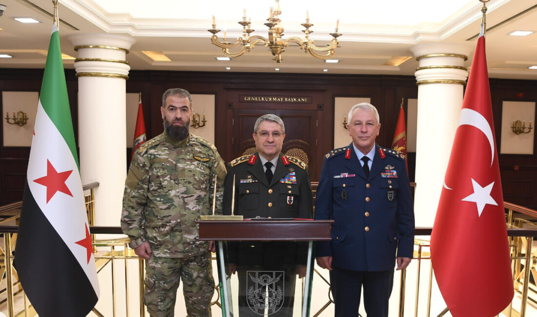 Ruken KADIOĞLU/ANKARA, – GENELKURMAY Başkanı Orgeneral Selçuk Bayraktaroğlu, Suriye Hava