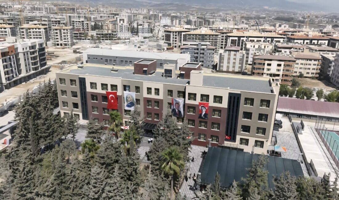 Alican GÜMÜŞ/HATAY, – HATAY’da 6 Şubat depremlerinde yıkılan Özbuğday Ortaokulu’nun
