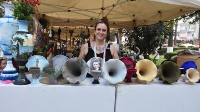 Nevra UÇKAÇ/İZMİR, – HATAY’daki depremde, yakınlarını kaybeden Didem Yılmaz (37),