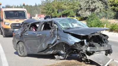 Ünsal YÜCEL/KEŞAN (Edirne), – EDİRNE’nin Keşan ilçesinde takla atıp hurdaya