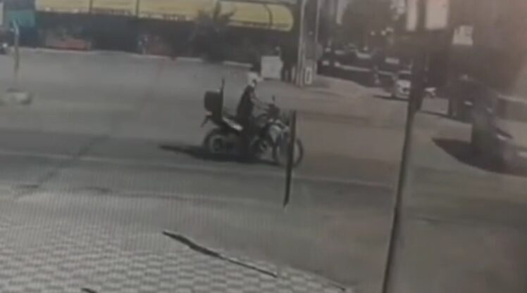 Ali GÖKDAL/KOZAN, (Adana), – ADANA’da ihbara giderken kullandığı motosikletin otomobille