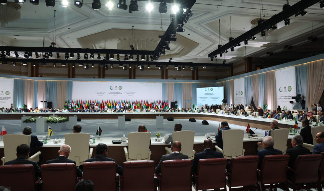 İslam İşbirliği Teşkilatı ve Arap Birliği Ortak Olağanüstü Zirvesi Katar’da başladı KATAR, – İSLAM İşbirliği Teşkilatı-Arap Birliği Ortak Olağanüstü Zirvesi Katar’ın