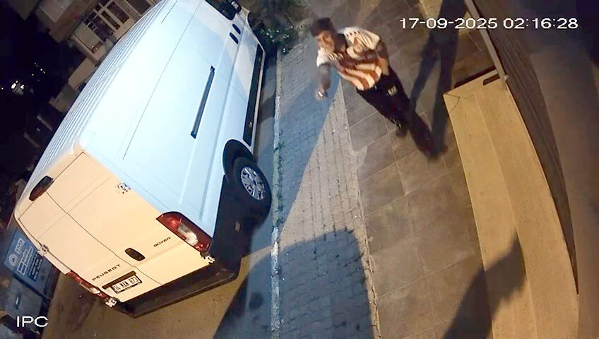 İhsan DÖRTKARDEŞ/İSTANBUL, – AVCILAR’da park halindeki 10 aracın lastikleri gece