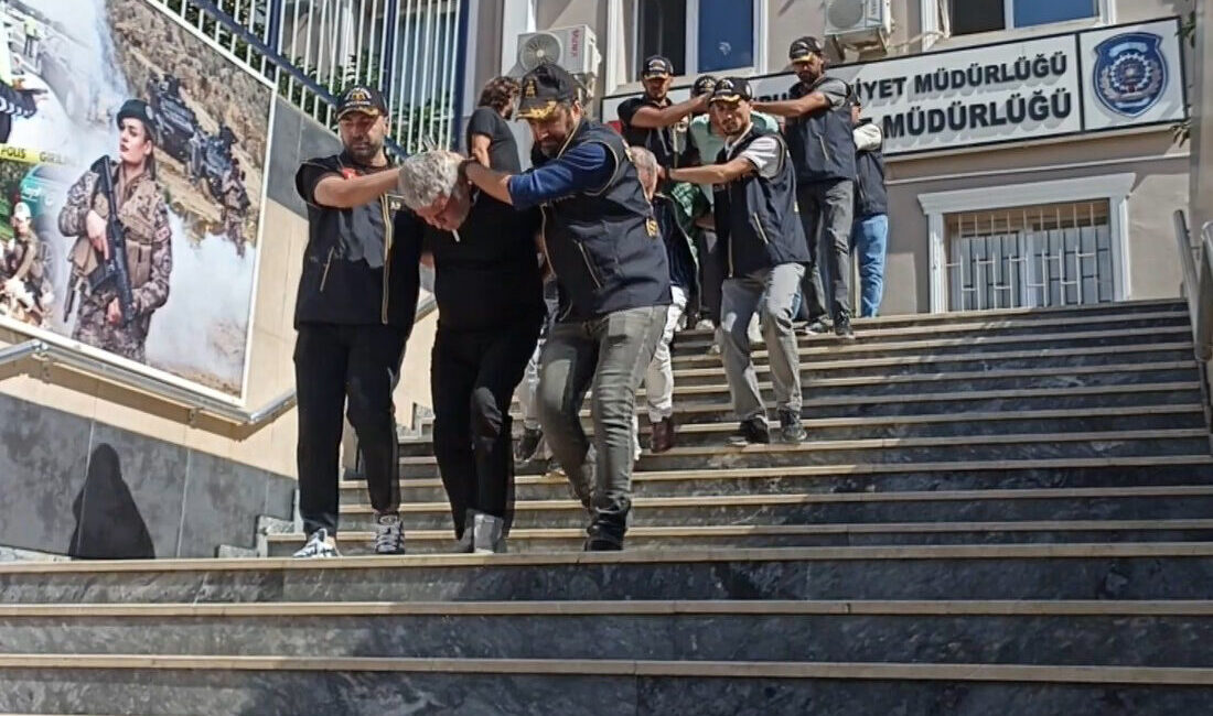 Ali AKSOYER/İSTANBUL, – BAŞAKŞEHİR’de Moldova uyruklu Nicoali Palamarcıuc’un elleri ve