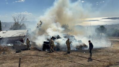 Derya EVREN KORKMAZ-Emir Efe BENLİOĞLU/İSTANBUL, – BÜYÜKÇEKMECE’de bir ahırın yanında