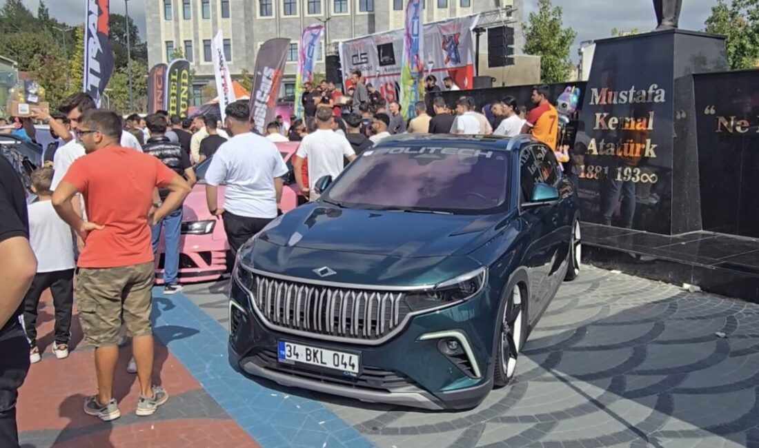 Mert ORDU/İSTANBUL, – ÇEKMEKÖY Belediyesi’nin ev sahipliğinde düzenlenen Car Fest