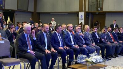 Baran AKKAYA/İSTANBUL, – BAKIRKÖY’de düzenlenen Milli İrade Buluşması programına katılan