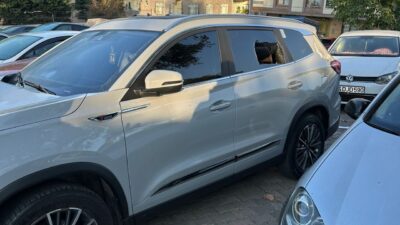 Emre KURT/İSTANBUL, – ESENLER’de gece saatlerinde park halindeki 4 aracın