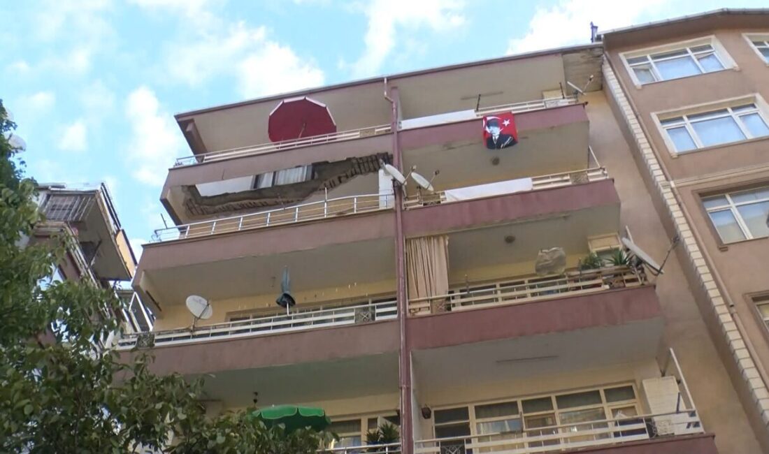 Özgür EREN/İSTANBUL, – GÜNGÖREN’de 5 katlı binanın en üst katındaki