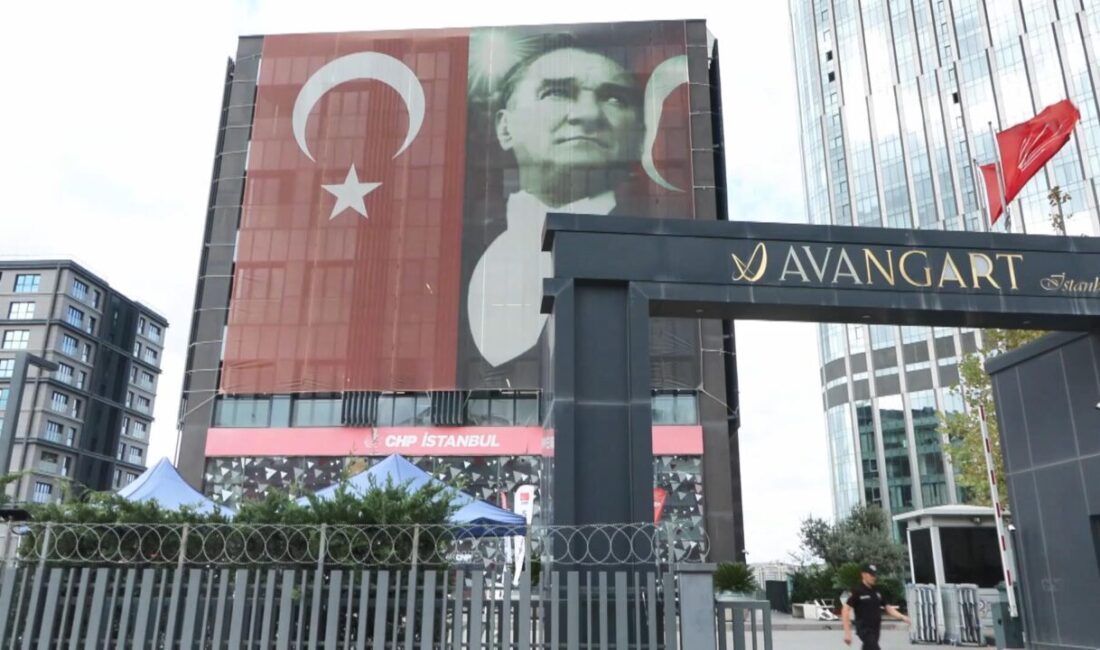 Gülseren KARAPINAR-Emir BENLİOĞLU/İSTANBUL, – GÜRSEL TEKİN sabah saatlerinde CHP’nin Sarıyer’deki