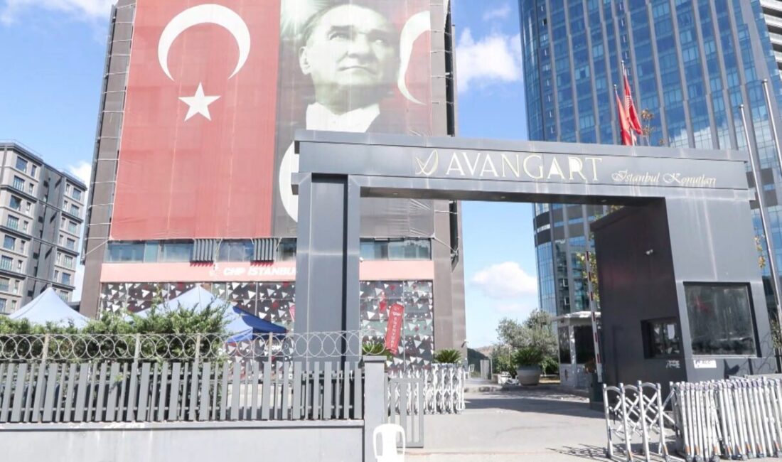 Gülseren KARAPINAR-Emir BENLİOĞLU/İSTANBUL, -GÜRSEL Tekin sabah saatlerinde CHP’nin Sarıyer’deki eski