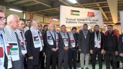 Soner HASIRCIOĞLU/İSTANBUL, – İSTANBUL Gürpınar Balık Hali’ndeki balıkçı esnafı, bir