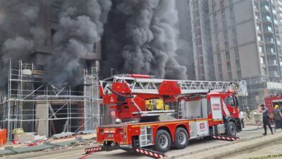 Murat SOLAK / İSTANBUL, – Kadıköy Fikirtepe’de 20 katlı bir