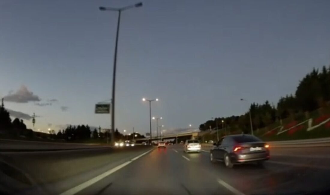 Mert ORDU / İSTANBUL, – KARTAL’da trafikte seyir halinde olan