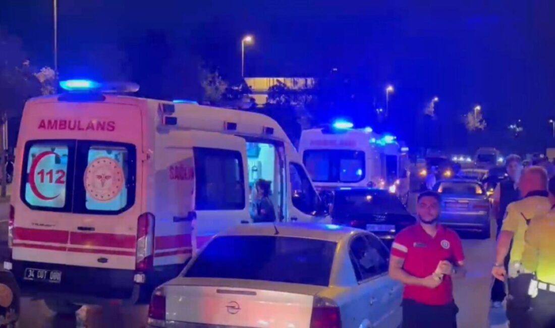 Mehmet Kaan KURT/İSTANBUL, – KARTAL’da, 3 otomobilin karıştığı zincirleme kazada