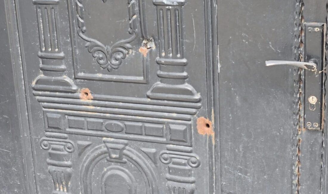 Mert ORDU/İSTANBUL, – KOCAELİ’de çocuklarının yanında bir babayı darbettiği gerekçesiyle