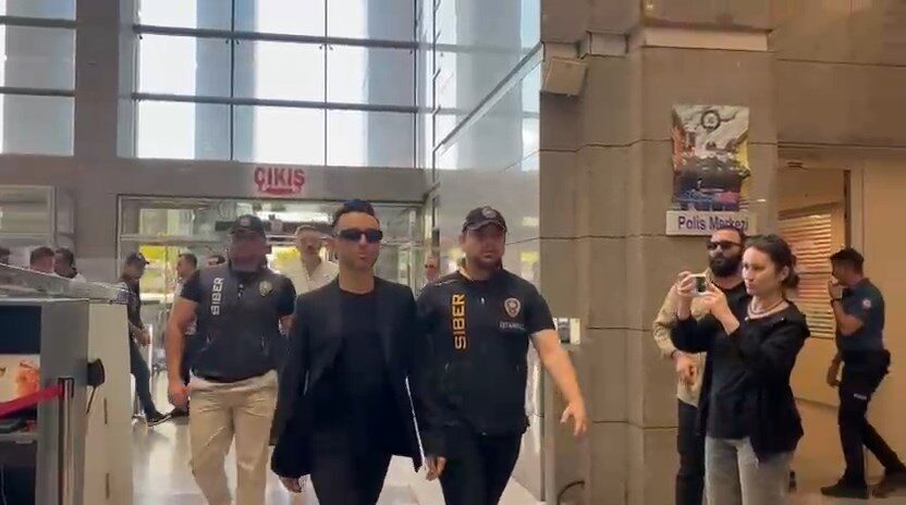 Ayşe GÜREL/İSTANBUL -İÇİŞLERİ Bakanlığı, şarkıcı Mabel Matiz hakkında İstanbul Cumhuriyet