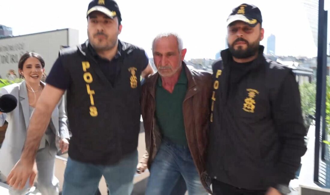 Ayşe GÜREL/İSTANBUL – CHP Genel Başkanı Özgür Özel’e Taksim’de bulunan