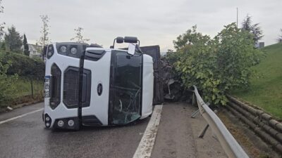 Mert ORDU/İSTANBUL, – SANCAKTEPE TEM bağlantı yolu kavşağında viraja hızlı